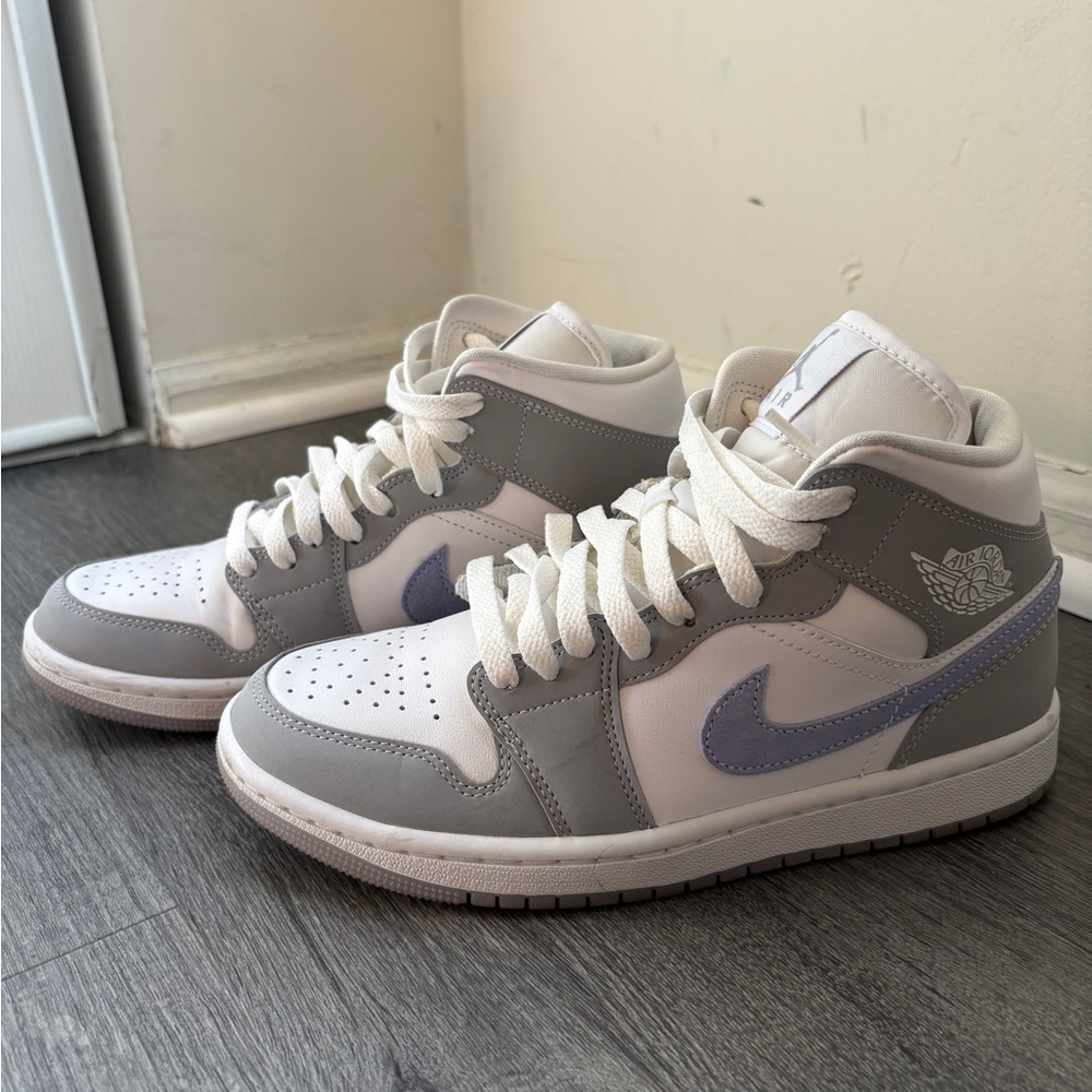 Women’s Air Jordan 1 Mid Wolf Grey